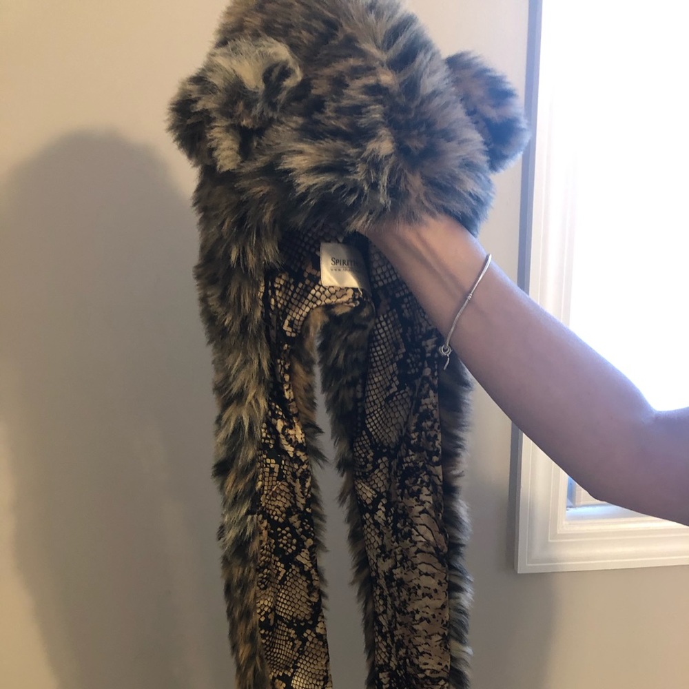 Spirit hood leopard print